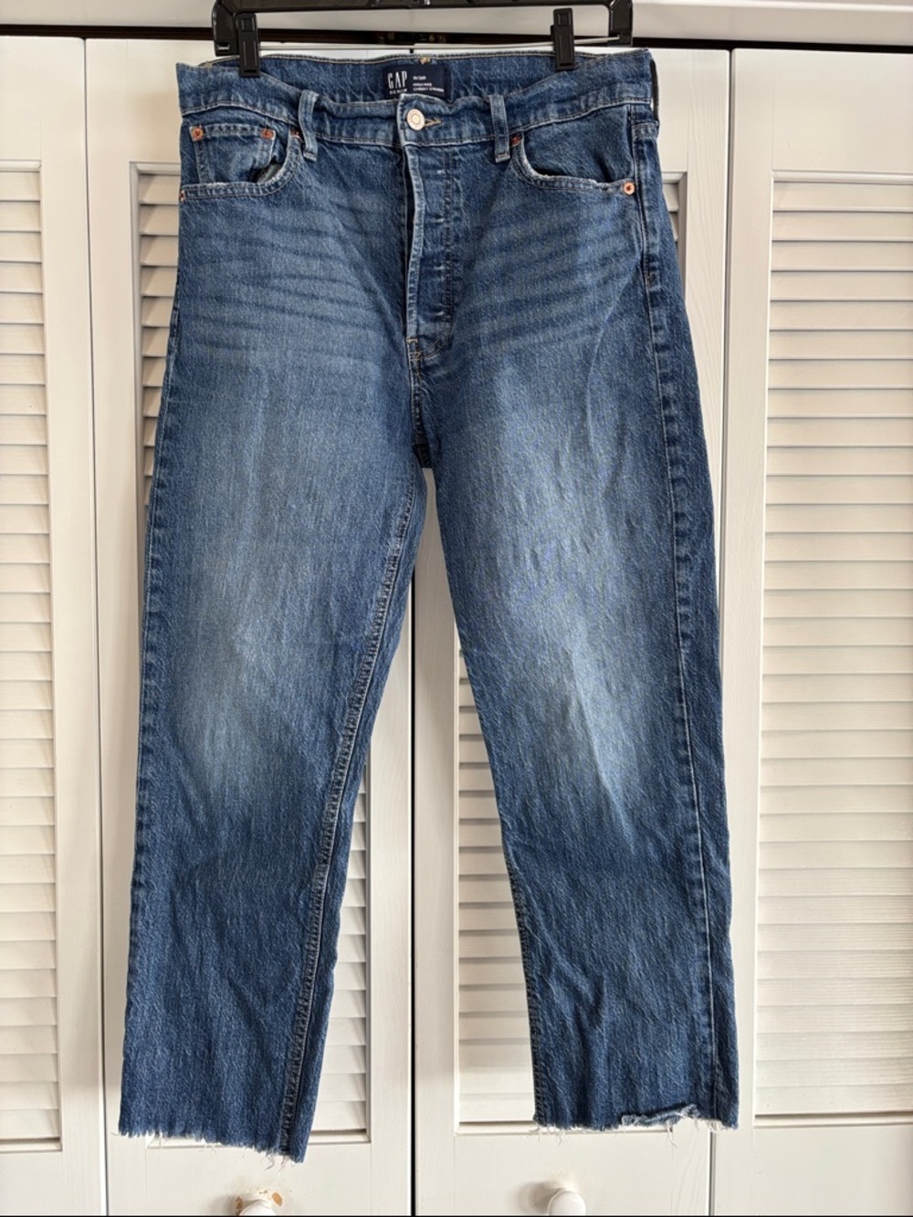 GAP High Rise Cheeky Straight Leg Jeans Women’s Blue Denim Raw Hem Size 10/30R
